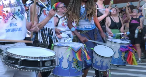 Close up slow-mo of NYC Drumline playing at a pro-choice pro-abortion protest Stock-Footage 198947510