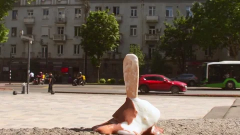 Close up slow motion ice malts in very hot summer day in direct sunlight. C.. Vídeo Stock 278665038