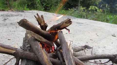 Close up, slow motion shooting of a small bonfire Video stock 139795551