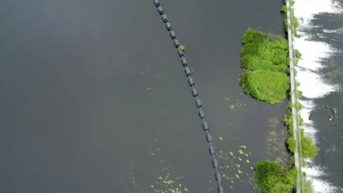 Close up sluice gates river shannon Stock Footage 314799019