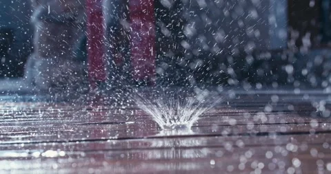 Close-up of splashing water 動画素材 256863948
