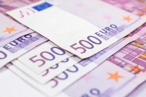 Close-up Stack of 500 Euro banknotes, perspective view closeup. Stock-Fotos