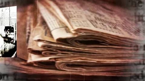 Close-up of the stack of old newspapers Vídeo Stock 295581641