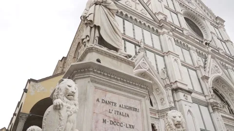 A Close-up of the statue of David in Piazza della Signoria in Florence, Italy Video stock 170891762
