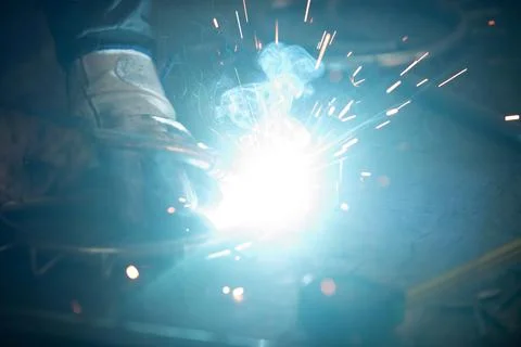 Close up of the steel welding process. Work in the heavy steel industry Stock-Fotos