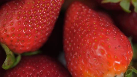 Close up of strawberries spinning 01 Video stock 110887695