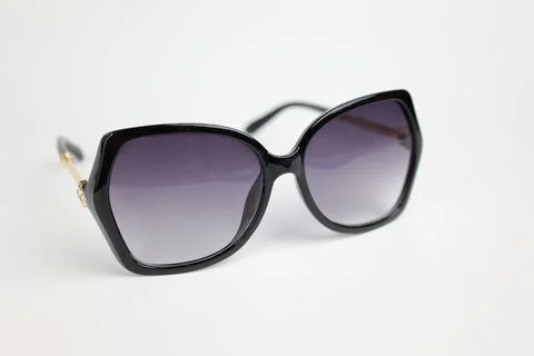 Close-up of sunglasses on white background Fotos de archivo