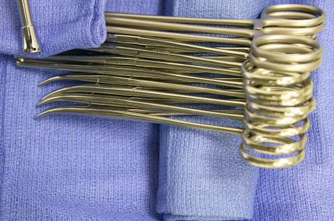 Close up of a surgeons stitching scissors set Foto stock