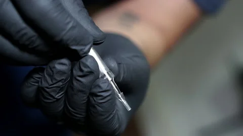 Close up tattoo needle setup 스톡 동영상 238504170