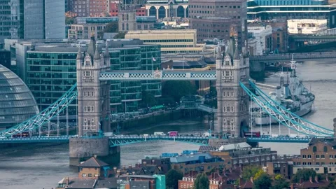Close-up time lapse view of the Tower Bridge in London 库存影片 301090544