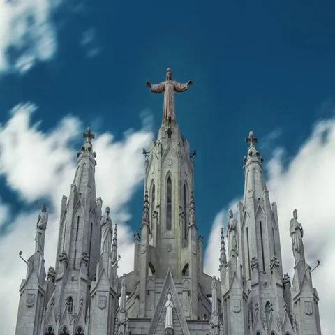 Close-up timelapse of Sagrat Cor at Tibidabo mountain, Barcelona, Spain. 스톡 동영상 69540574
