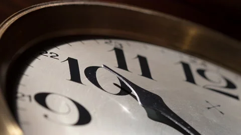 CLOSE UP TIMELAPSE, ZOOM IN, a HAC wind up clock over 3 hours Stock Footage 145750677