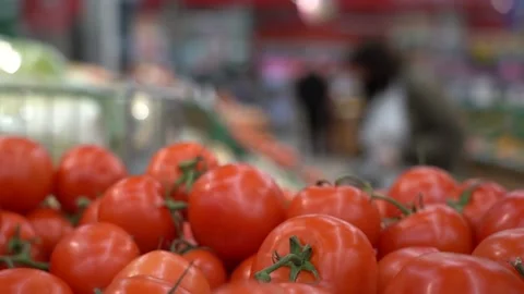 The close up of tomatoes at grocery Stock Footage 190475129