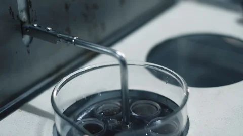 Close Up the Top of  Automatic Tablet Disintegration And Dissolution Vidéo 118931933