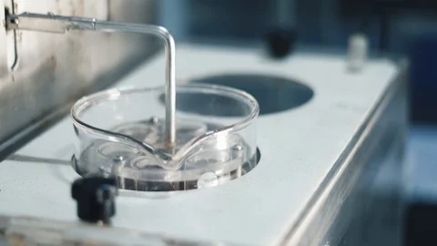 Close UP the Top  of Automatic Tablet Disintegration And Dissolution Vidéo 118931957