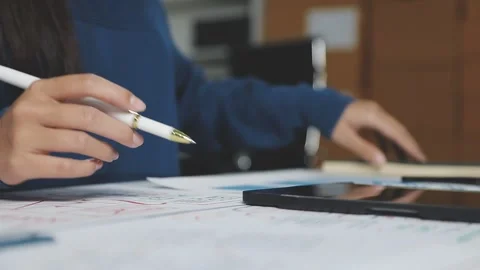 Close up top view Asian ux developer and ui designer hand brainstorming abo.. Stock Footage 301294656