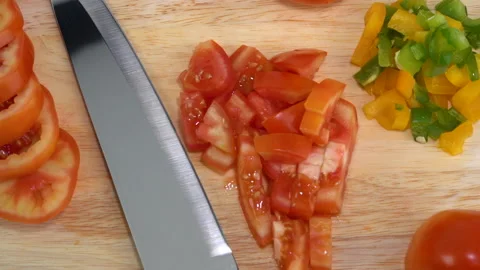 Close up Top-view Slow-motion, showing the luster of the knife. 库存影片 136820478