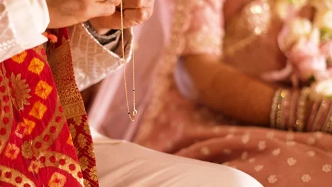 Close-Up of Traditional Indian Mangalsutra Ceremony Stock Footage 341578853