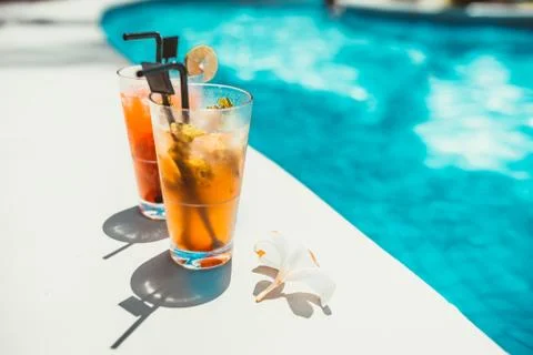 Close-up of two alcoholic drinks, ice and gin and tonic lemonade, mojito  Stock Photos