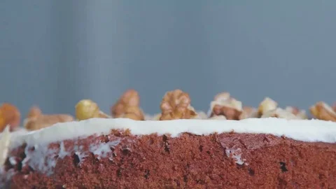 Close-up of two layers of cake. Side view: the layers of cake Video stock 69191932