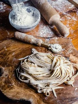 Close-up on a type of handmade pasta called fettuccine. Stock-Fotos