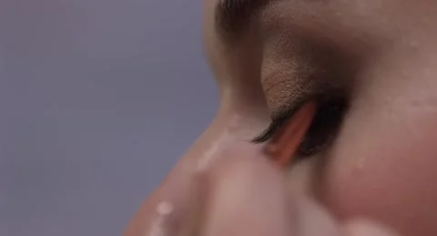 Close-up of upper eyelid makeup Stock Footage 149548846