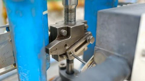 A close-up of a valve stem highlights engineering design, emphasizing effic.. 库存照片