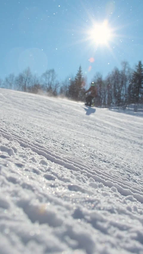 Close up vertical view group of experienced snowboarders snowboard downhill.. Stock-Footage 328878530