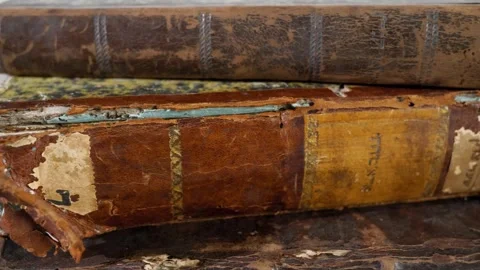 Close up of very old books 스톡 동영상 251326465