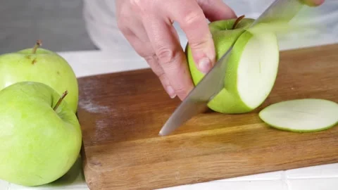 Close-up video of cutting apples Video stock 170434717