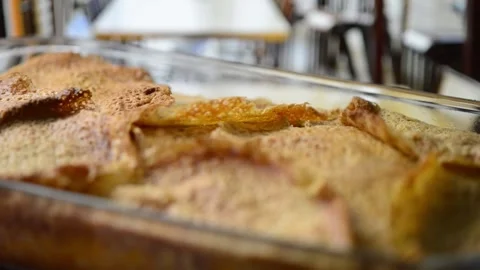 Close-up video pan of Timballo: layers of crepes, artichokes, meat, cheese,.. Vídeos de archivo 281979301