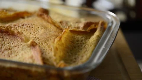 Close-up video pan of Timballo: layers of crepes, artichokes, meat, cheese,.. Vídeos de archivo 281979306