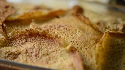 Close-up video pan of Timballo: layers of crepes, artichokes, meat, cheese,.. Vídeos de archivo 281979374