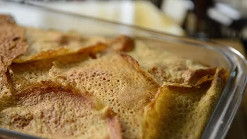 Close-up video pan of Timballo: layers of crepes, artichokes, meat, cheese,.. Vídeos de archivo 281979379