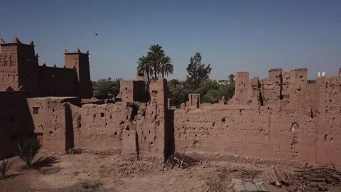 Close-Up View of Ancient Weathered Mud Brick Walls at Kasbah Taourirt Ouarzazate 動画素材 328142482