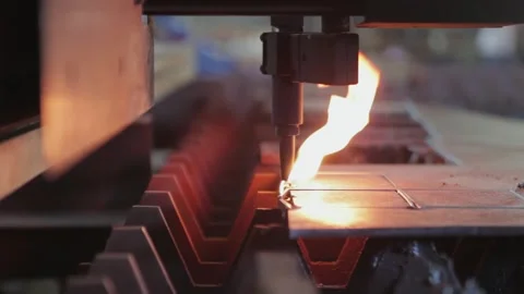 Close Up View of Automated CNC Metal Cutting Torch Heavy Industry Workshop Видео 341844708
