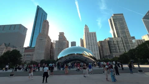 Close up view of the Bean Cloud Gate and tourists on the plaza in Chicago Stock Footage 319047492