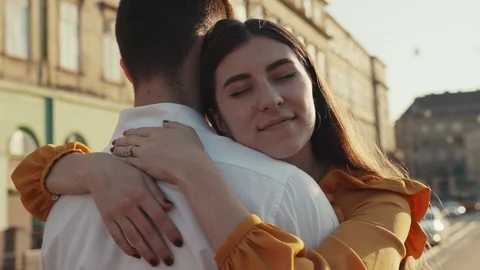 Close up view of beautiful sensual long-haired woman hugging her boyfriend. True 库存影片 91994580