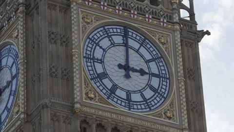 A close up view of the Big Ben tower’s clock. 스톡 동영상 230309357