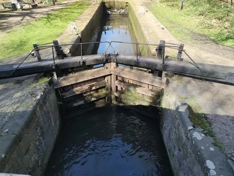 Close-up view of a canal lock gate Stockfoto's