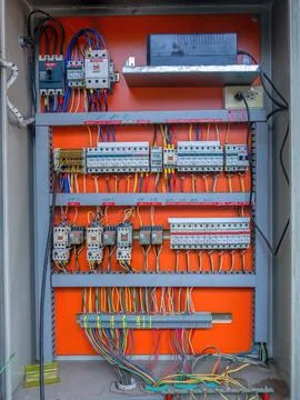 Close-up view of the complex circuit box of a car shop  with the circuits ide Stock-Fotos