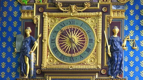 A close up view of the conciergerie clock, the oldest clock in Paris, France Stock Footage 207847592