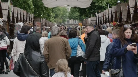 Close up view of crown on the open market. Slow motion 스톡 동영상 103245706