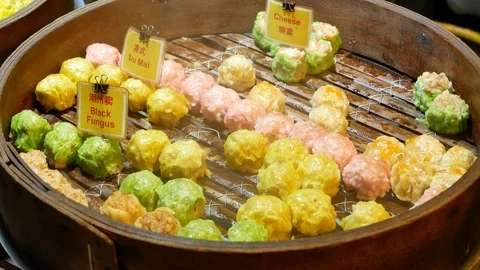 Close up view of the dim sum in bamboo steamer 库存影片 115560531