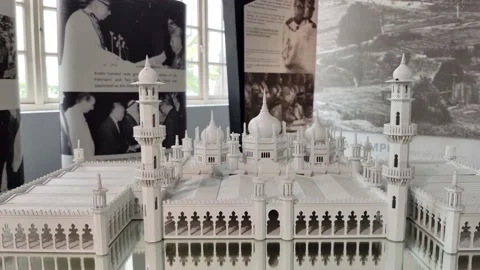 Close-up view of a display model of Masjid Jamek in KLCG 動画素材 200866035