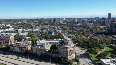 Close View of Domed Red Brick University Buildings in Dallas Vidéo 97779921