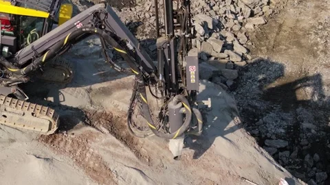 Close Up View of Drilling Rig working at Construction Site for Deep Hole 動画素材 282799930