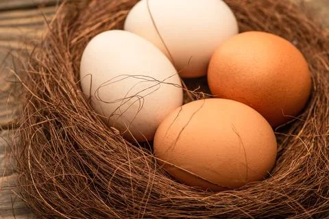 Close view fresh chicken eggs Stockfoto's