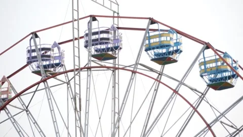 Close view of giant wheel, Close shot of giant wheel Stock Footage 147706269