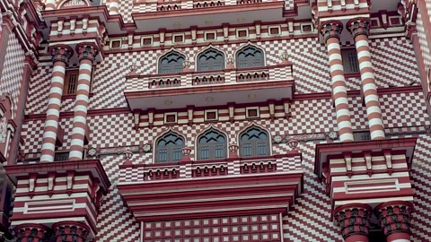 Close-up view of Jami Ul-Alfar Mosque (Red Mosque) in Pettah, Colombo, Sri Lanka Video stock 332820823